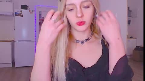 Sofia online show from 02/06/26, 01:21