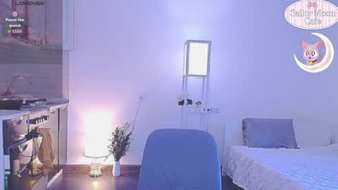 Sofia online show from 04/06/26, 05:19