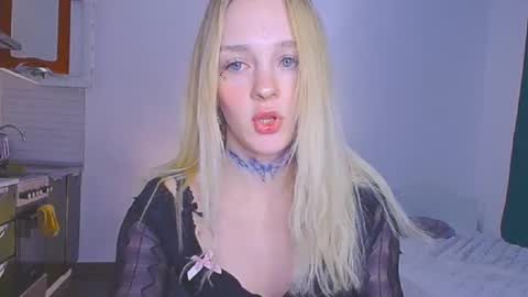 Sofia online show from 04/20/26, 11:39