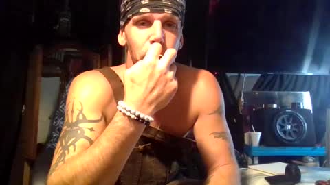 Snapshot of saintchriss chatting on 10/31/25, 07:20 saintchriss online show from 10/31/25, 07:20