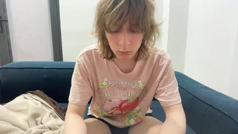 Snapshot of saintfawn chatting on 04/30/26, 01:23 saintfawn online show from 04/30/26, 01:23