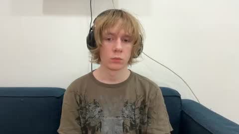 Snapshot of saintfawn chatting on 07/31/26, 04:06 saintfawn online show from 07/31/26, 04:06
