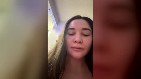 saka_92 online show from 12/17/25, 01:39