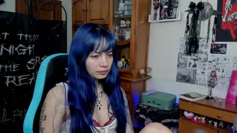 Snapshot of sakaexxx chatting on 05/21/26, 08:21 online show from 05/21/26, 08:21