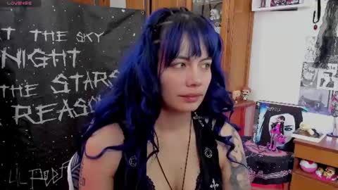 Snapshot of sakaexxx chatting on 06/18/26, 08:14 online show from 06/18/26, 08:14
