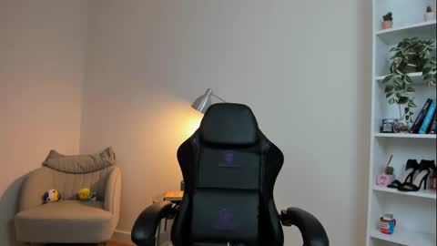 Snapshot of sakura_harper chatting on 03/03/25, 08:49 Sakura Harper online show from 03/03/25, 08:49