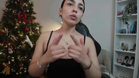 Snapshot of sakura_harper chatting on 12/05/25, 06:00 Sakura Harper online show from 12/05/25, 06:00