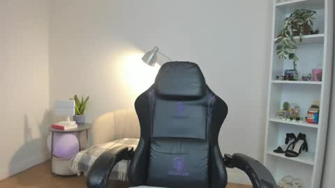 Sakura Harper online show from 04/23/26, 04:57