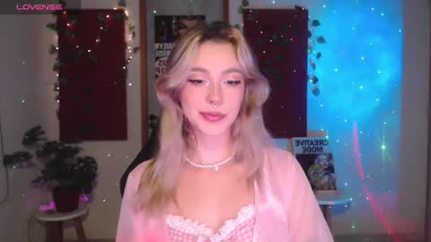 Sakura online show from 04/23/26, 02:13