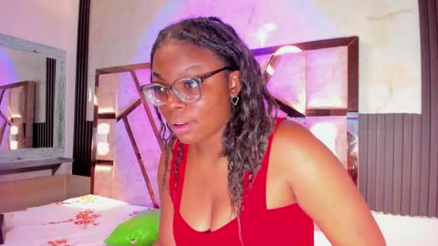 salem_rosee online show from 04/24/26, 01:41