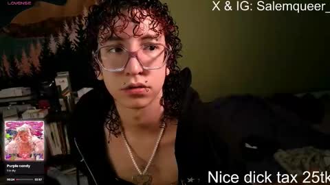 Snapshot of salemqueer_ chatting on 09/13/25, 06:40 Sam online show from 09/13/25, 06:40