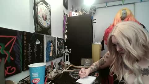 Snapshot of salemsslut chatting on 01/10/25, 02:55 salemsslut online show from 01/10/25, 02:55