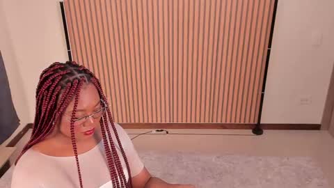 Snapshot of sali_g chatting on 02/23/25, 01:35 Sali G online show from 02/23/25, 01:35