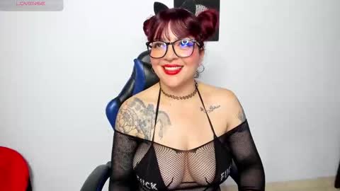 Snapshot of sally10_35 chatting on 02/12/26, 02:39 sally online show from 02/12/26, 02:39