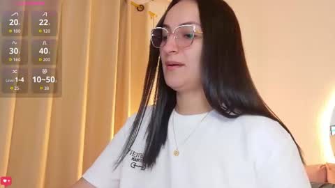Snapshot of sally_azmani_ chatting on 07/18/26, 01:59 Silvia online show from 07/18/26, 01:59