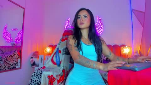 miss Sally online every night from 1am to 8am  Colombia time online show from 12/15/25, 01:59