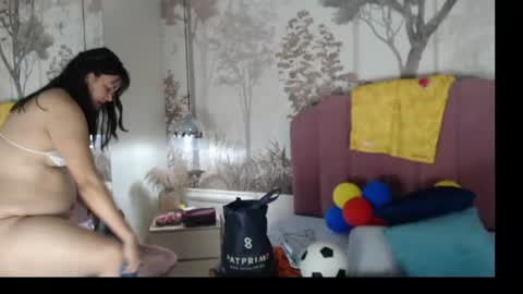 Snapshot of sallydickinson chatting on 07/04/26, 03:07 Sallydickinson online show from 07/04/26, 03:07