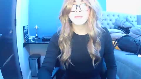 sallyyy22211 online show from 09/16/25, 08:15