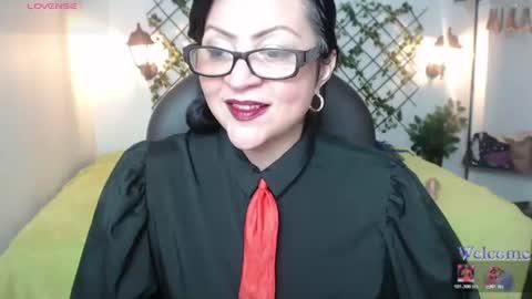 Snapshot of salma__ chatting on 07/10/26, 09:06 salma online show from 07/10/26, 09:06