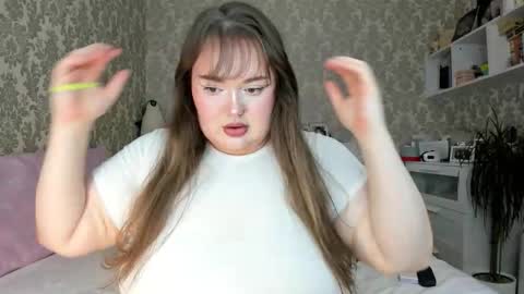 SalmaRoth online show from 10/12/25, 09:25