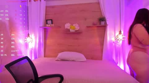 Salma online show from 09/17/25, 01:13