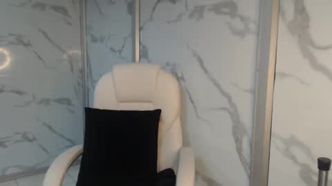 salmaportman_ online show from 02/20/25, 10:05