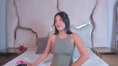 salmaportman_ online show from 05/04/26, 12:39