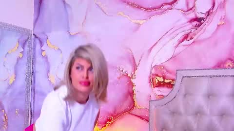 Snapshot of salmaroze chatting on 11/25/25, 05:51 SalmaRoze online show from 11/25/25, 05:51