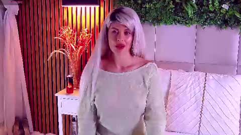 Snapshot of salmaroze chatting on 06/18/26, 04:02 SalmaRoze online show from 06/18/26, 04:02