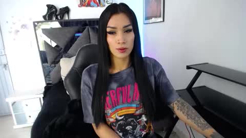 SALO HOT online show from 10/04/25, 03:54