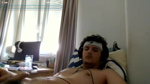 Snapshot of salokiin chatting on 10/19/25, 11:22 salokiin online show from 10/19/25, 11:22