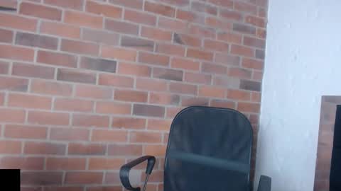 Snapshot of salome__hills chatting on 02/11/25, 01:31 online show from 02/11/25, 01:31