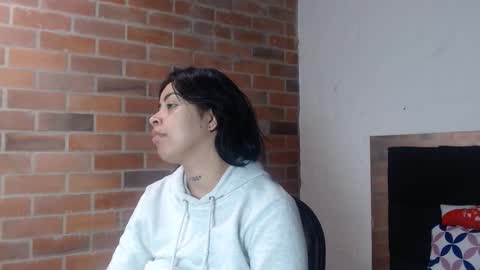 Snapshot of salome__hills chatting on 12/05/25, 04:58 online show from 12/05/25, 04:58