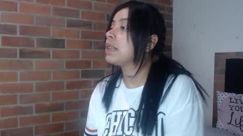 Snapshot of salome__palmer chatting on 12/16/25, 05:29 online show from 12/16/25, 05:29