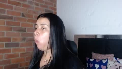 Snapshot of salome__palmer chatting on 07/12/26, 11:40 online show from 07/12/26, 11:40