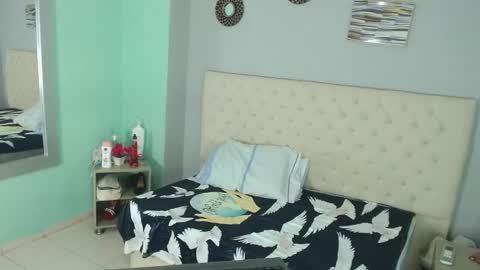 Isabel online show from 09/27/25, 12:32