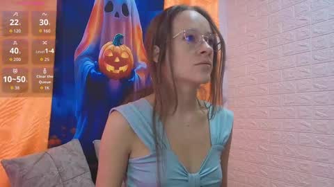 salome_cruxx online show from 10/13/25, 11:32