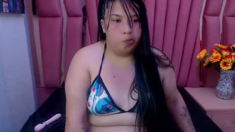 Snapshot of salome_curvy_ chatting on 11/05/25, 05:02 salome_curvy_ online show from 11/05/25, 05:02