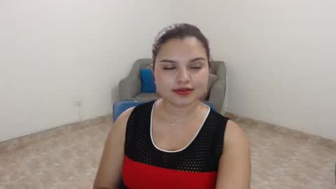 Snapshot of salome_gonzales_ chatting on 01/08/25, 08:07 Salome online show from 01/08/25, 08:07