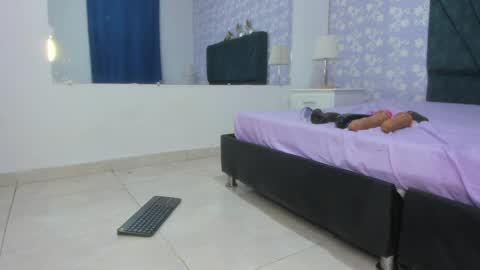 salome_simonz online show from 04/16/26, 09:39