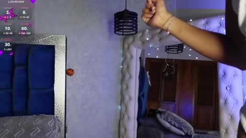 Salome online show from 11/05/25, 01:11