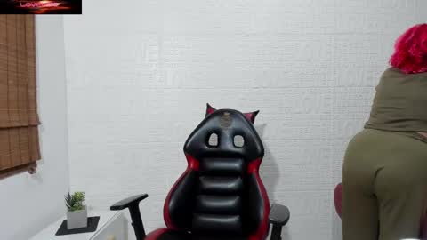 Salomee diazz online show from 02/15/25, 10:00