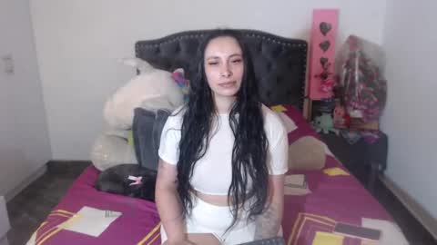 yenny online show from 11/17/25, 03:56