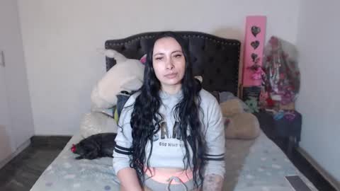 yenny online show from 02/05/26, 03:11