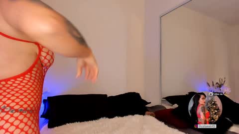 Snapshot of salomekross_ chatting on 01/15/25, 06:54 Salome Kross online show from 01/15/25, 06:54