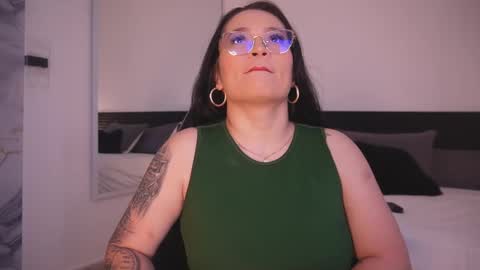 Snapshot of salomekross_ chatting on 10/07/25, 09:50 Salome Kross online show from 10/07/25, 09:50