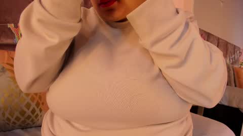 Snapshot of salomesimos1 chatting on 02/16/25, 12:21 Salome online show from 02/16/25, 12:21