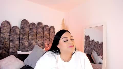 Snapshot of salomesimos1 chatting on 09/15/25, 10:43 Salome online show from 09/15/25, 10:43