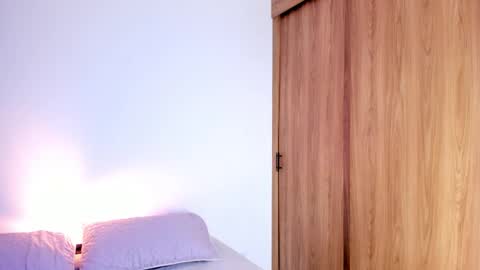 Salome online show from 11/24/25, 10:53