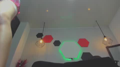 martina online show from 09/12/25, 01:49